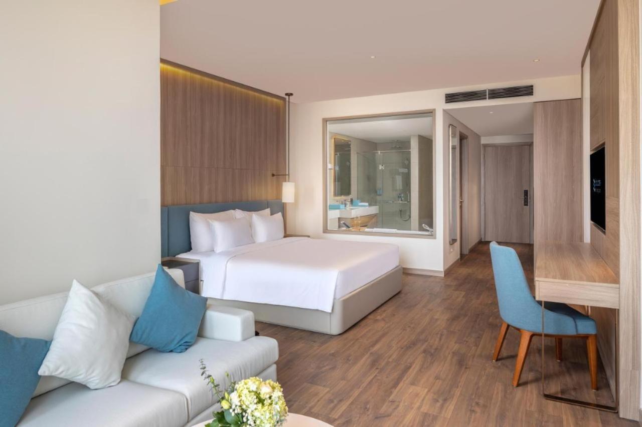A La Carte Ha Long Bay Hotel Esterno foto